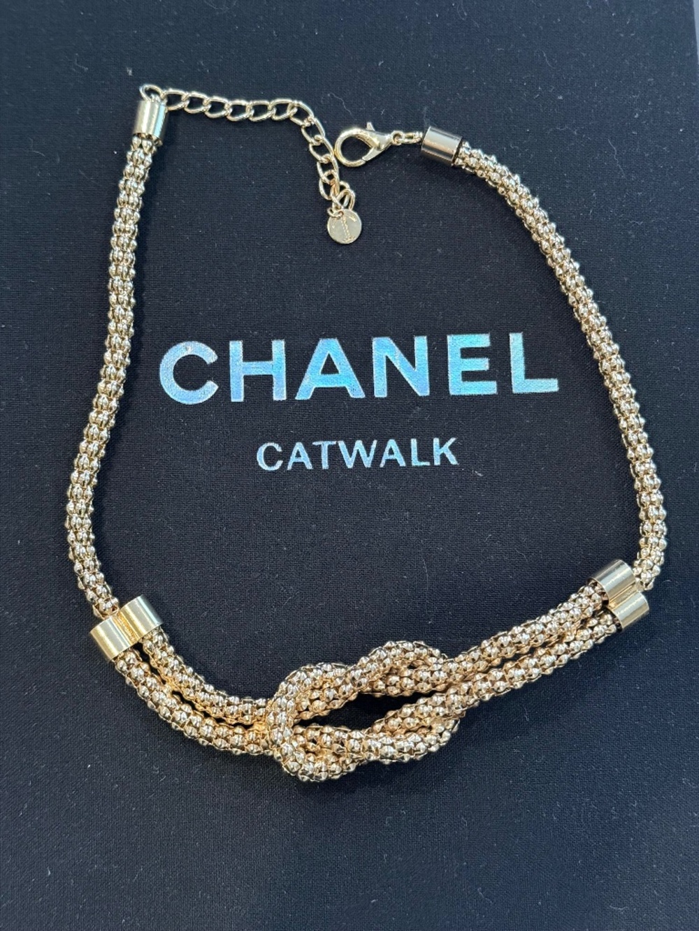 Gold knot necklace